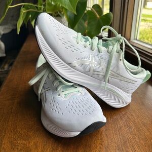 Asics Gel-excite 10 seafoam and white